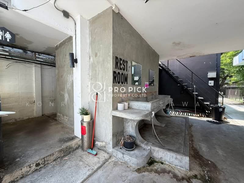 Retail Shop Cafe For Rent BTS Ekkamai Watthana Sukhumvit Bangkok, Bangkok, สุขุมวิท, Khlong Tan Nua, Watthana, Bangkok, , 107 sqm, Retail Space For Rent, by Konrarat Deesawat, 500271982 - DDproperty.com