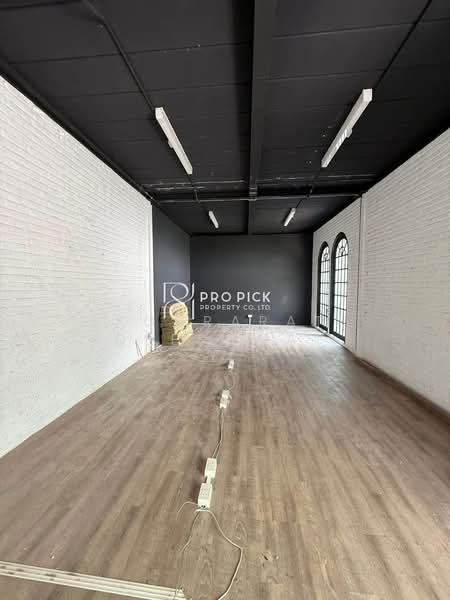 Retail Shop Cafe For Rent BTS Ekkamai Watthana Sukhumvit Bangkok, Bangkok, สุขุมวิท, Khlong Tan Nua, Watthana, Bangkok, , 107 sqm, Retail Space For Rent, by Konrarat Deesawat, 500271982 - DDproperty.com