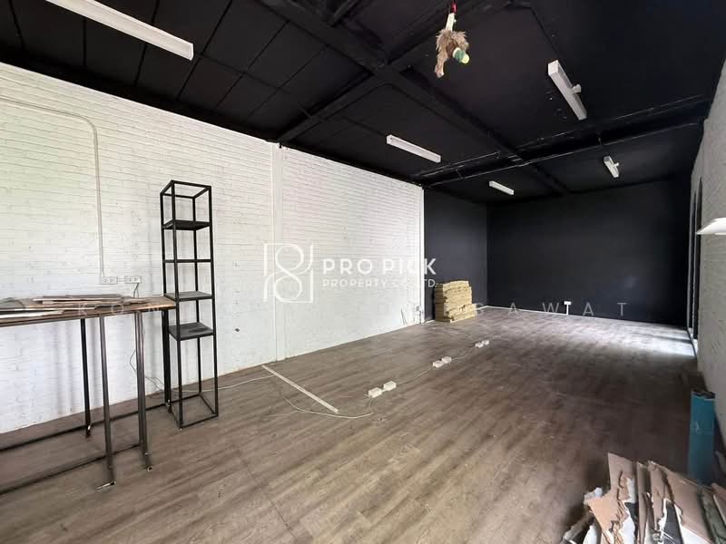 Retail Shop Cafe For Rent BTS Ekkamai Watthana Sukhumvit Bangkok, Bangkok, สุขุมวิท, Khlong Tan Nua, Watthana, Bangkok, , 107 sqm, Retail Space For Rent, by Konrarat Deesawat, 500271982 - DDproperty.com