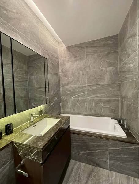 The Esse Sukhumvit 36, Bangkok, Soi Sukhumvit 36, Sukhumvit Road, Phra Kanong, Khlong Toei, Bangkok, 1 Bedroom, 39 sqm, Condo For Rent, by Davika Chatnalin, 500272040 - DDproperty.com