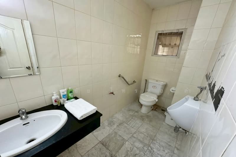 ซอยลาดพร้าว 87 แยก 10 ถนนลาดพร้าว แขวงวังทองหลาง เขตวังทองหลาง กทม. 10310, Bangkok, ลาดพร้าว, Wang Thonglang, Wang Thonglang, Bangkok, 5 Bedrooms, 350 sqm, Single Detached House For Sale, by สง่าชัย ไทรทองคำ, 500272067 - DDproperty.com