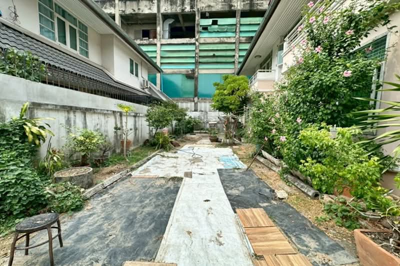 ซอยลาดพร้าว 87 แยก 10 ถนนลาดพร้าว แขวงวังทองหลาง เขตวังทองหลาง กทม. 10310, Bangkok, ลาดพร้าว, Wang Thonglang, Wang Thonglang, Bangkok, 5 Bedrooms, 350 sqm, Single Detached House For Sale, by สง่าชัย ไทรทองคำ, 500272067 - DDproperty.com