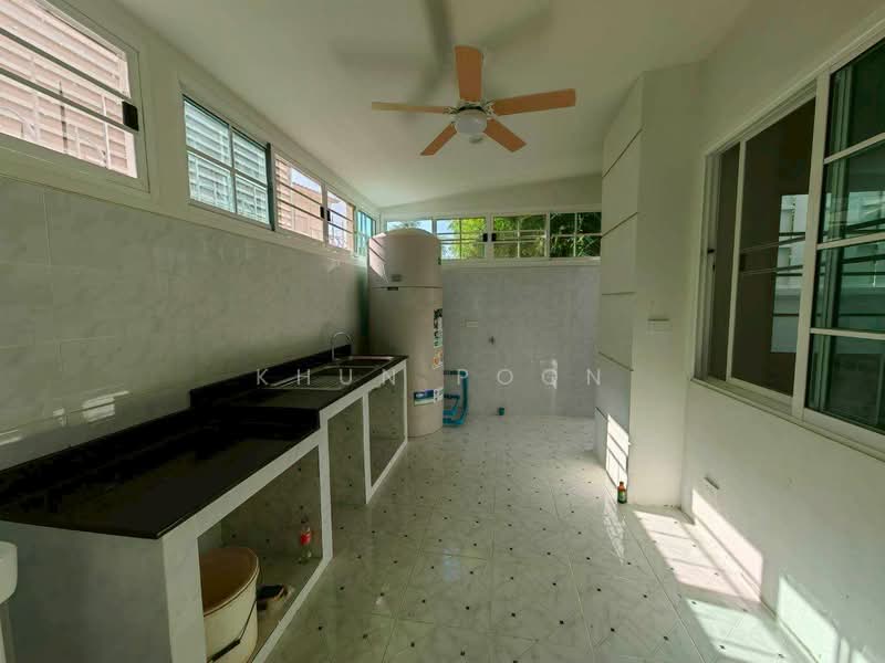 For Rent: 4-Storey Home Office in Lasalle, near BTS Bearing and Si La Salle MRT Station (SPSSR191), Bangkok, สุขุมวิท105, Bang Na Tai, Bang Na, Bangkok, 4 Bedrooms, 320 sqm, Townhouse For Rent, by Khun Poon, 500272096 - DDproperty.com
