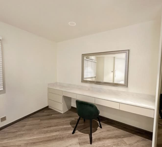 D.S. Tower 2 Sukhumvit 39, Bangkok, Soi Sukhumvit 39, Khlong Tan Nua, Watthana, Bangkok, 2 Bedrooms, 139 sqm, Condo For Rent, by Decalf Simon, 500272114 - DDproperty.com