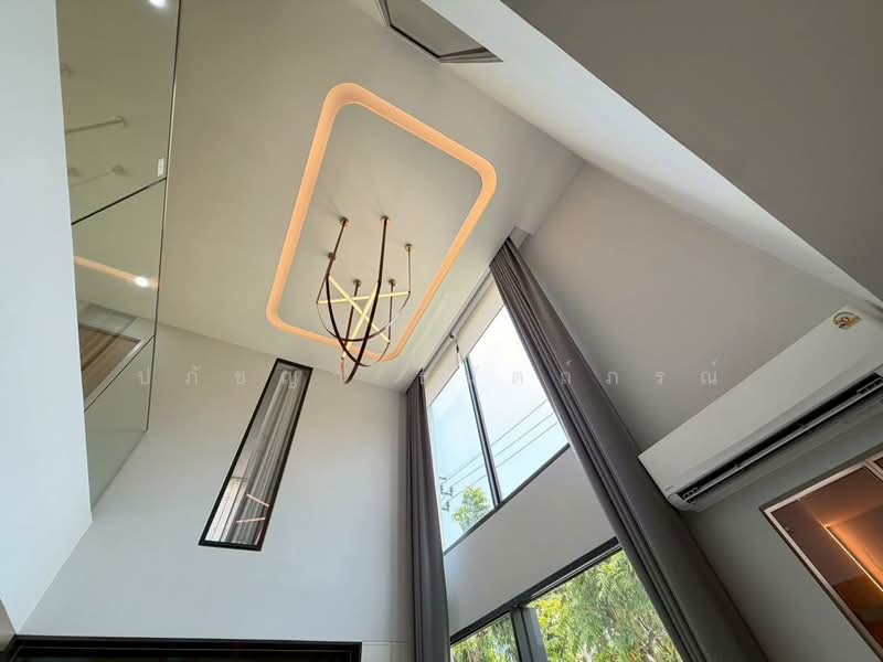 ปรีชา รามคำแหง-กรุงเทพกรีฑา, Bangkok, Khlong Song Ton Nun, Lat Krabang, Bangkok, 4 Bedrooms, 400 sqm, Single Detached House For Sale, by ปภัชญา ธนัตถ์ภรณ์, 500272118 - DDproperty.com