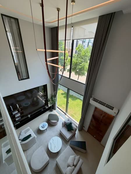 ปรีชา รามคำแหง-กรุงเทพกรีฑา, Bangkok, Khlong Song Ton Nun, Lat Krabang, Bangkok, 4 Bedrooms, 400 sqm, Single Detached House For Sale, by ปภัชญา ธนัตถ์ภรณ์, 500272118 - DDproperty.com