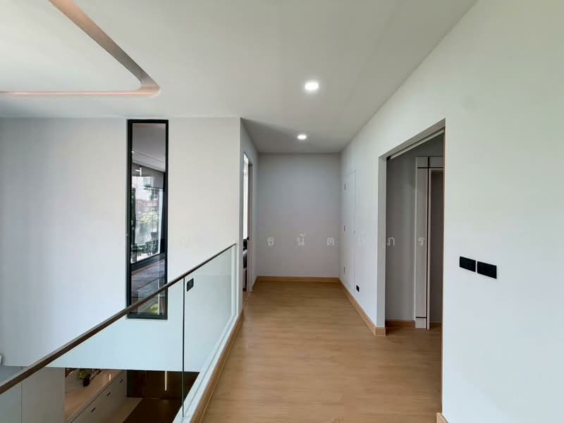 ปรีชา รามคำแหง-กรุงเทพกรีฑา, Bangkok, Khlong Song Ton Nun, Lat Krabang, Bangkok, 4 Bedrooms, 400 sqm, Single Detached House For Sale, by ปภัชญา ธนัตถ์ภรณ์, 500272118 - DDproperty.com