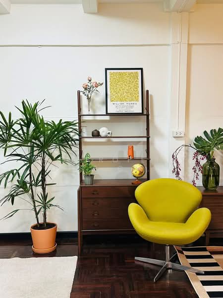 For Rent - NG359 ให้เช่าบ้านบ้านพร้อม เพิ่งรีโนเวท ใหม่ ซอย เสรีไทย 57 ขนาดที่ดิน 100 ตรว., Bangkok