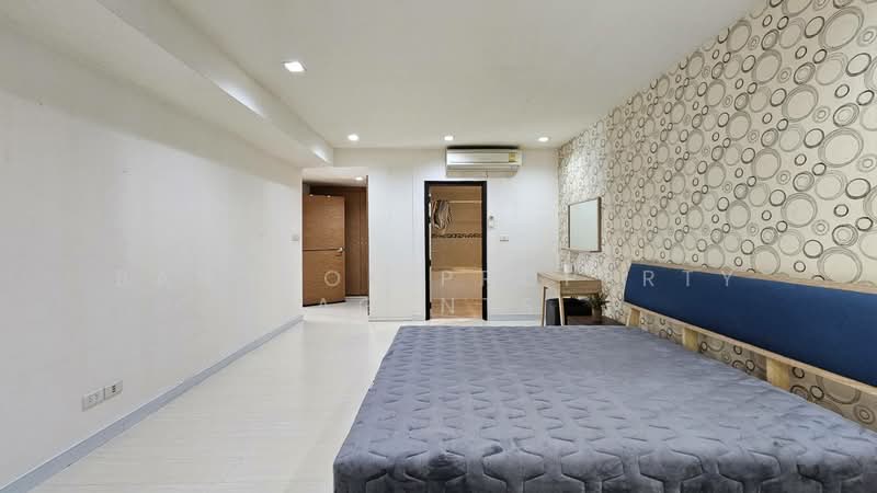 Royal Castle Sukhumvit, Bangkok, 30 Soi Sukhumvit 39, Khlongtoei Nua, Watthana, Bangkok, 3 Bedrooms, 160 sqm, Condo For Rent, by BANGKOK PROPERTY AGENTS, 500272195 - DDproperty.com