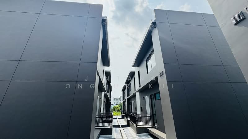 Feel Town Lat Phrao 101, Bangkok, ลาดพร้าว, Khlong Chaokhun Sing, Wang Thonglang, Bangkok, 4 Bedrooms, 270 sqm, Single Detached House For Sale, by Jintana Ongsurakul, 500272287 - DDproperty.com