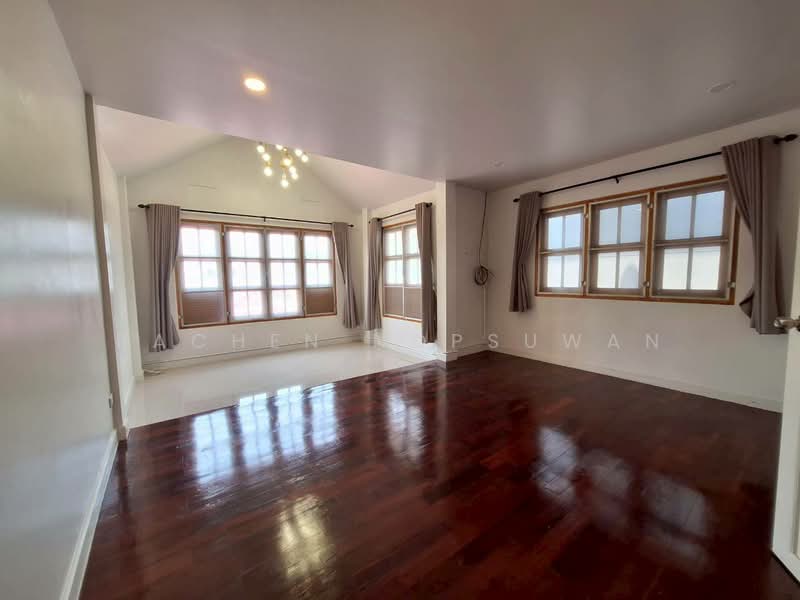 Sammakon Ramkhamhaeng, Bangkok, Ramkhamhaeng Road, Saphan Sung, Saphan Sung, Bangkok, 3 Bedrooms, 170 sqm, Single Detached House For Rent, by Rachen Nopsuwan, 500272335 - DDproperty.com