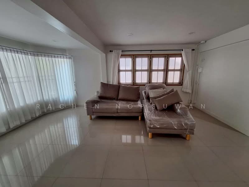 Sammakon Ramkhamhaeng, Bangkok, Ramkhamhaeng Road, Saphan Sung, Saphan Sung, Bangkok, 3 Bedrooms, 170 sqm, Single Detached House For Rent, by Rachen Nopsuwan, 500272335 - DDproperty.com