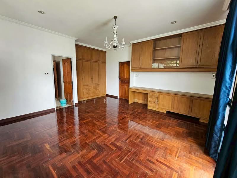 2-story detached house for rent in a prime location, Suan Nakarin Village (SPSAD3951), Bangkok, Nong Bon, Prawet, Bangkok, 4 Bedrooms, 400 sqm, Single Detached House For Rent, by Agent Pla, 500272341 - DDproperty.com