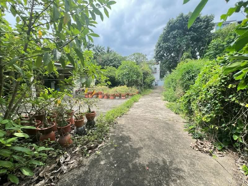 Land for Sale Sukhumvit Soi 40–42 (Soi Saman Chan) (Ekkamai–Thonglor), Bangkok, สุขุมวิท, Khlong Tan Nua, Watthana, Bangkok, , 1,352 sqm, Land For Sale, by Chidaphar Beawlek, 500272361 - DDproperty.com