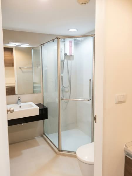 Belle Grand Rama 9, Bangkok, 131 Rama 9 Road, Huai Khwang, Huai Khwang, Bangkok, 1 Bedroom, 40 sqm, Condo For Sale, by Eastblue Horizon, 500272362 - DDproperty.com