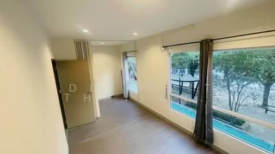 ขาย - ขาย / ให้เช่า ทาวน์โฮม 3 ชั้น สัมมากรอเวนิว ชัยพฤกษ์-วงแหวน, นนทบุรี