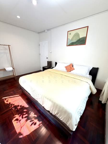 3-Storey Townhouse/Home Office Sukhumvit 46 Casa Pacifica Bangkok, Bangkok, Phra Kanong, Khlong Toei, Bangkok, 5 Bedrooms, 400 sqm, Townhouse For Rent, by LINE @firststep, 500272390 - DDproperty.com