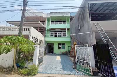 ขาย - ขายทาวน์เฮ้าส์ 3 ชั้น ถนนรามอินทรา ซอยรามอินทรา 4 ใกล้รถไฟฟ้าสายสีชมพู, กรุงเทพ