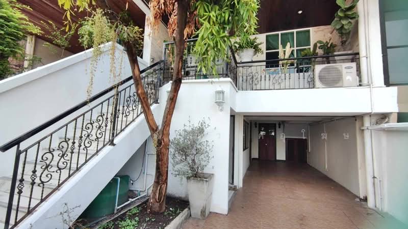 Commercial Building 370 sqm in Thonglor 20 Ekkamai 21, Bangkok, ทองหล่อ 20, Khlong Tan Nua, Watthana, Bangkok, , 370 sqm, Shophouse For Rent, by Chanitnun Mewongukote, 500272411 - DDproperty.com