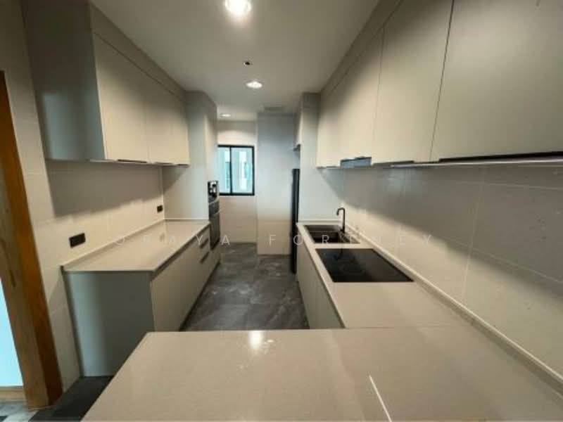 Sathorn Gardens, Bangkok, 39 South Sathorn Road, Thung Maha Mek, Sathon, Bangkok, 3 Bedrooms, 220 sqm, Condo For Rent, by Oraya Fortney, 500272421 - DDproperty.com