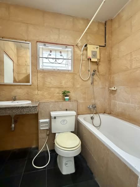 Baan Fah Piyarom Pruekwana, Pathum Thani, Bung Kham Proi, Lam Luk Ka, Pathum Thani, 4 Bedrooms, 120 sqm, Single Detached House For Sale, by The Best Property  โต้ง, 500272428 - DDproperty.com