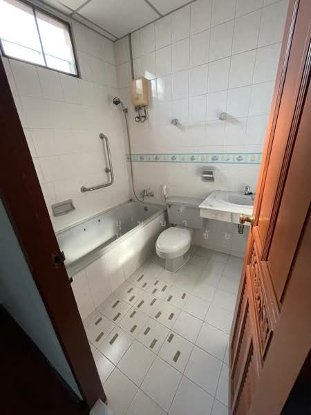 ทำเลซ.นนทรี 5 ให้เช่าทาวน์เฮ้าส์ 3 ชั้น มุม บ้านพร้อมอยู่ พื้นที่ใช้สอยเยอะ ระเบียงกว้าง, Bangkok, นนทรี, Chong Nonsi, Yan Nawa, Bangkok, 4 Bedrooms, 250 sqm, Townhouse For Rent, by บุษบา รัตนวงษ์ชัย, 500272479 - DDproperty.com