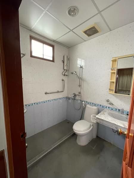 ทำเลซ.นนทรี 5 ให้เช่าทาวน์เฮ้าส์ 3 ชั้น มุม บ้านพร้อมอยู่ พื้นที่ใช้สอยเยอะ ระเบียงกว้าง, Bangkok, นนทรี, Chong Nonsi, Yan Nawa, Bangkok, 4 Bedrooms, 250 sqm, Townhouse For Rent, by บุษบา รัตนวงษ์ชัย, 500272479 - DDproperty.com