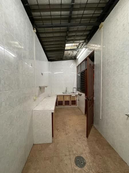 ทำเลซ.นนทรี 5 ให้เช่าทาวน์เฮ้าส์ 3 ชั้น มุม บ้านพร้อมอยู่ พื้นที่ใช้สอยเยอะ ระเบียงกว้าง, กรุงเทพ, นนทรี, ช่องนนทรี, ยานนาวา, กรุงเทพ, 250 ตร.ม., ทาวน์เฮ้าส์ ให้เช่า, โดย บุษบา รัตนวงษ์ชัย, 500272479 - DDproperty.com