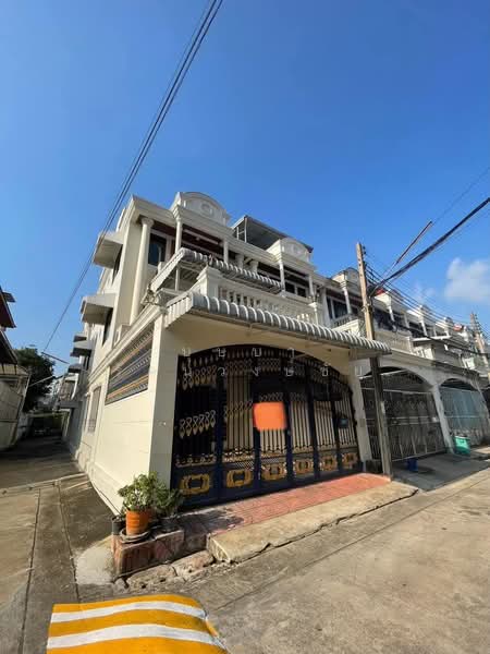 ทำเลซ.นนทรี 5 ให้เช่าทาวน์เฮ้าส์ 3 ชั้น มุม บ้านพร้อมอยู่ พื้นที่ใช้สอยเยอะ ระเบียงกว้าง, กรุงเทพ, นนทรี, ช่องนนทรี, ยานนาวา, กรุงเทพ, 250 ตร.ม., ทาวน์เฮ้าส์ ให้เช่า, โดย บุษบา รัตนวงษ์ชัย, 500272479 - DDproperty.com