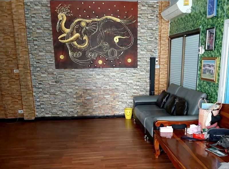 หมู่บ้านนนทมิตร2 ราษฎร์พัฒนา31, Bangkok, Rat Phatthana, Saphan Sung, Bangkok, 6 Bedrooms, 130 sqm, Townhouse For Sale, by The Best Property  ฝน, 500272482 - DDproperty.com
