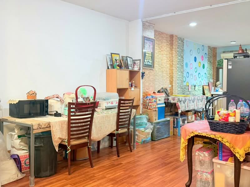 หมู่บ้านนนทมิตร2 ราษฎร์พัฒนา31, Bangkok, Rat Phatthana, Saphan Sung, Bangkok, 6 Bedrooms, 130 sqm, Townhouse For Sale, by The Best Property  ฝน, 500272482 - DDproperty.com
