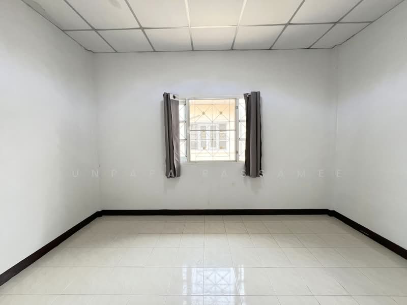 Baan Buathong 4, Nonthaburi, Ban Kluay-Sai Noi Road, Phimonrat, Bang Bua Thong, Nonthaburi, 2 Bedrooms, 100 sqm, Townhouse For Sale, by Punpapa Rassamee, 500272494 - DDproperty.com