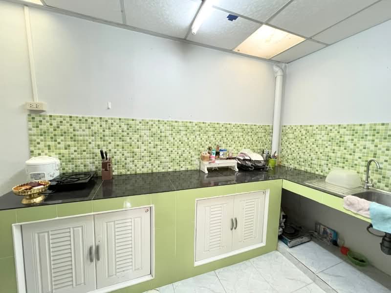 Baan Buathong 4, Nonthaburi, Ban Kluay-Sai Noi Road, Phimonrat, Bang Bua Thong, Nonthaburi, 2 Bedrooms, 100 sqm, Townhouse For Sale, by Punpapa Rassamee, 500272494 - DDproperty.com