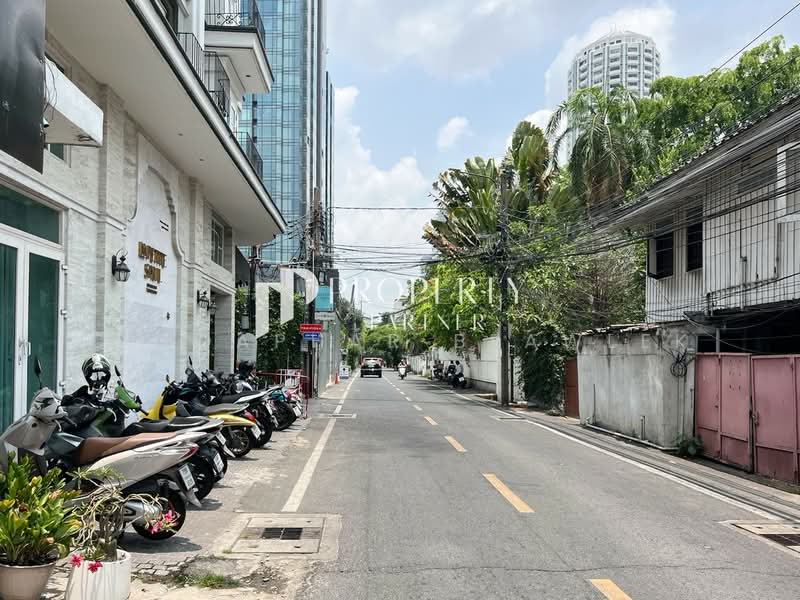 House and Land Soi Sukhumvit 1, Bangkok, สุขุมวิท, Khlong Tan Nua, Watthana, Bangkok, , 1,020 sqm, Land For Sale, by Chidaphar Beawlek, 500272505 - DDproperty.com