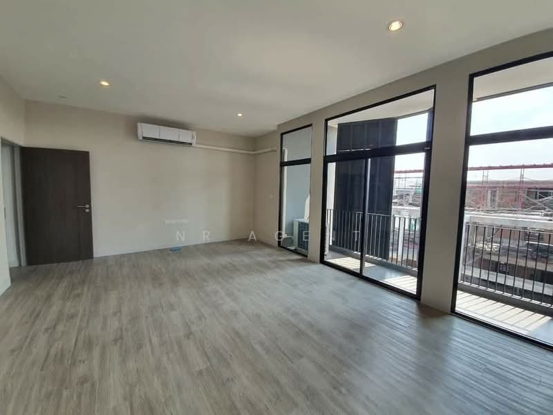 Ai Ratchaphruek, Nonthaburi, 117/2561 Plai Bang Road, Mahasawat, Bang Kruai, Nonthaburi, 3 Bedrooms, 260 sqm, Townhouse For Sale, by NR AGENT, 500272517 - DDproperty.com