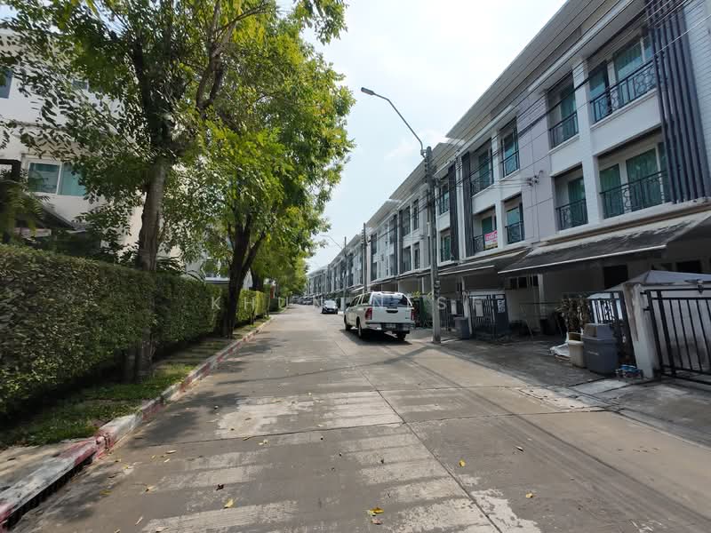 Baan Klang Muang Rama 9 (Motorway), Bangkok, New Bangkok-Chonburi Road, Suan Luang, Suan Luang, Bangkok, 3 Bedrooms, 160 sqm, Single Detached House For Sale, by Khun Nest, 500272558 - DDproperty.com