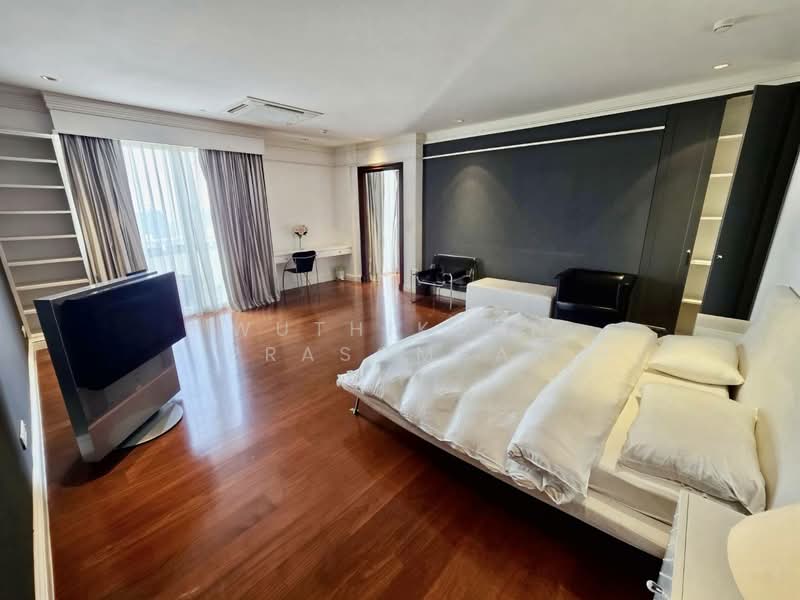Las Colinas, Bangkok, Sukhumvit 21 Road, Khlongtoei Nua, Watthana, Bangkok, 4 Bedrooms, 700 sqm, Condo For Sale, by Wuthikorn Prasomsan, 500272576 - DDproperty.com