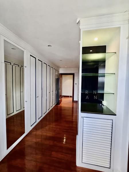 Las Colinas, Bangkok, Sukhumvit 21 Road, Khlongtoei Nua, Watthana, Bangkok, 4 Bedrooms, 700 sqm, Condo For Sale, by Wuthikorn Prasomsan, 500272576 - DDproperty.com