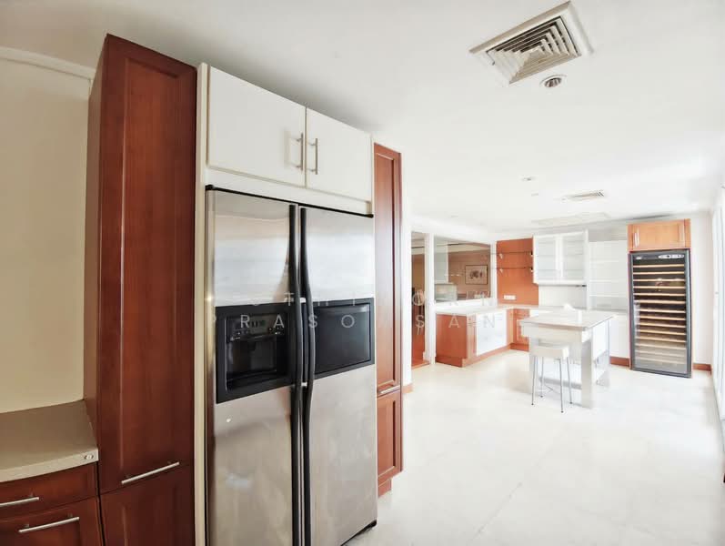 Las Colinas, Bangkok, Sukhumvit 21 Road, Khlongtoei Nua, Watthana, Bangkok, 4 Bedrooms, 700 sqm, Condo For Sale, by Wuthikorn Prasomsan, 500272576 - DDproperty.com