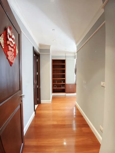 Las Colinas, Bangkok, Sukhumvit 21 Road, Khlongtoei Nua, Watthana, Bangkok, 4 Bedrooms, 700 sqm, Condo For Sale, by Wuthikorn Prasomsan, 500272576 - DDproperty.com