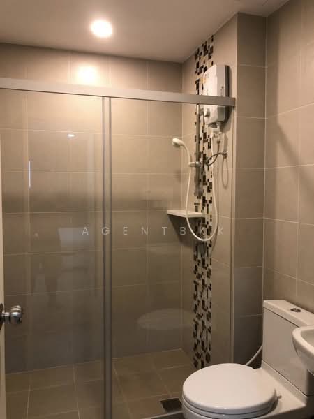 Supalai Veranda Phasi Charoen Station, Bangkok, Soi Phetkasem 56, Bang Wa, Phasi Charoen, Bangkok, 1 Bedroom, 42 sqm, Condo For Rent, by Agentbkk, 500272645 - DDproperty.com