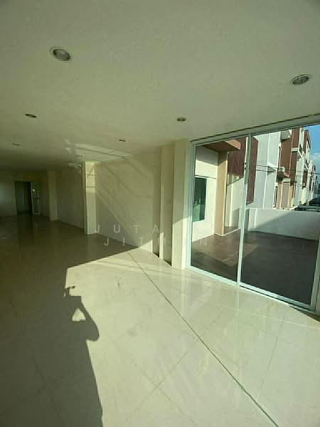 Pradya Biz Home Onnut-Suvarnabhumi, Bangkok, Lat Krabang, Lat Krabang, Bangkok, 3 Bedrooms, 470 sqm, Townhouse For Rent, by Jutarat Jitmun, 500272687 - DDproperty.com