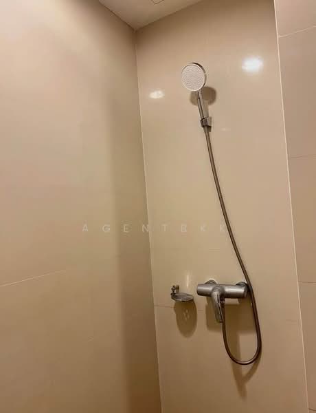 The Line Phahonyothin Park, Bangkok, 1090 Phahonyothin Road, Jom Phon, Chatuchak, Bangkok, 1 Bedroom, 38 sqm, Condo For Rent, by Agentbkk, 500272713 - DDproperty.com