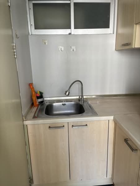 Lumpini Center Sukhumvit 77 : คอนโด ลุมพินี เซ็นเตอร์ สุขุมวิท 77, กรุงเทพ, ซ. สุขุมวิท 81, สวนหลวง, สวนหลวง, กรุงเทพ, 35 ตร.ม., คอนโด ให้เช่า, โดย Agentbkk, 500272727 - DDproperty.com