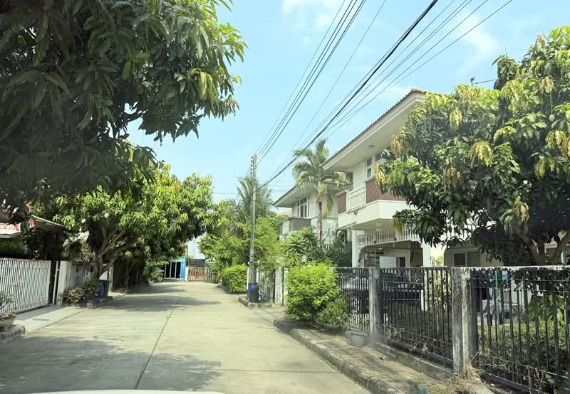 หมู่บ้าน บารานี รังสิต- คลองสาม 55.7 ตร.ว. (เพียง 2.99 ล้าน ), Pathum Thani, เลียบคลองสาม, Khlong Sam, Khlong Luang, Pathum Thani, 4 Bedrooms, 223 sqm, Single Detached House For Sale, by Wasan Wasati, 500272742 - DDproperty.com