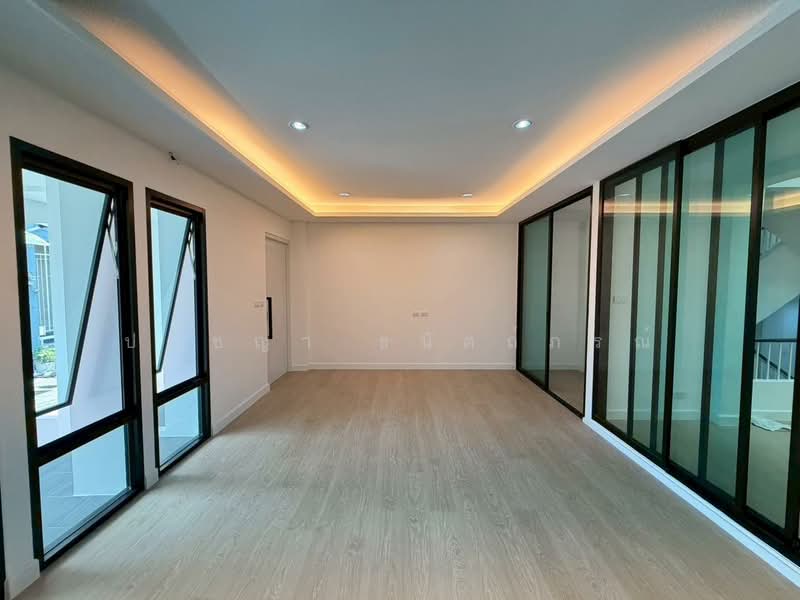สุขุมวิท 101, Bangkok, Phra Kanong Nua, Watthana, Bangkok, 4 Bedrooms, 200 sqm, Townhouse For Sale, by ปภัชญา ธนัตถ์ภรณ์, 500272758 - DDproperty.com