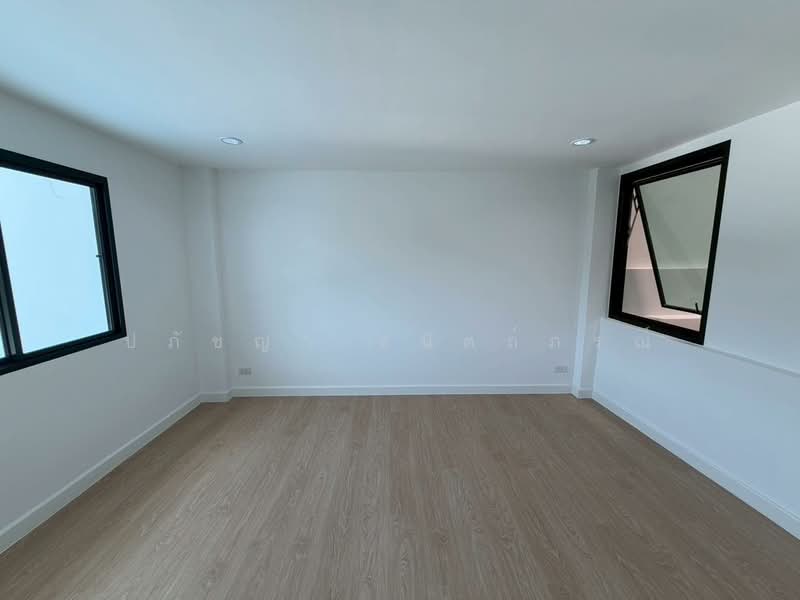 สุขุมวิท 101, Bangkok, Phra Kanong Nua, Watthana, Bangkok, 4 Bedrooms, 200 sqm, Townhouse For Sale, by ปภัชญา ธนัตถ์ภรณ์, 500272758 - DDproperty.com