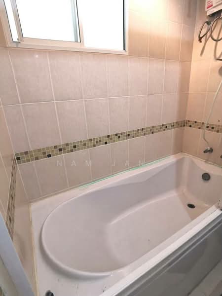 Life @ BTS Tha-Phra, Bangkok, 18 Ratchadaphisek Road, Talat Plu, Thon Buri, Bangkok, 1 Bedroom, 51 sqm, Condo For Sale, by nam jang, 500272763 - DDproperty.com