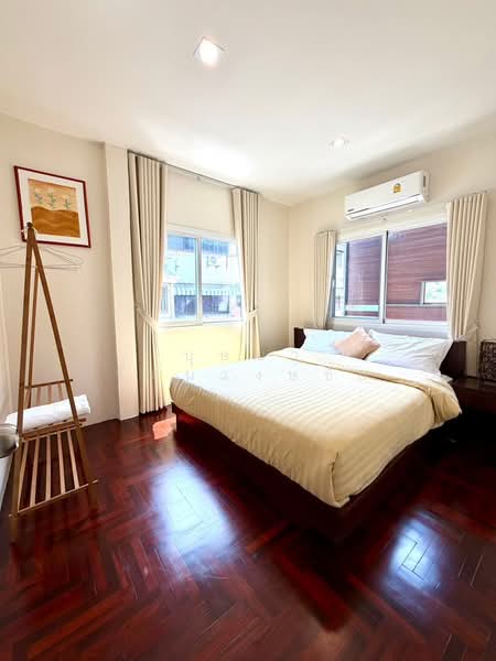 เลี้ยงสัตว์ได้ ทำเล BTS พระโขนง ให้เช่าทาวน์โฮม 3 ชั้น มุม ซ.สุขุมวิท 46 บ้านสวย เฟอร์ครบ พร้อมอยู่, กรุงเทพ, สุขุมวิท, พระโขนง, คลองเตย, กรุงเทพ, 400 ตร.ม., ทาวน์เฮ้าส์ ให้เช่า, โดย บุษบา รัตนวงษ์ชัย, 500272776 - DDproperty.com