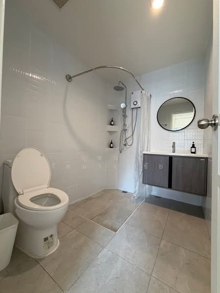 เลี้ยงสัตว์ได้ ทำเล BTS พระโขนง ให้เช่าทาวน์โฮม 3 ชั้น มุม ซ.สุขุมวิท 46 บ้านสวย เฟอร์ครบ พร้อมอยู่, Bangkok, สุขุมวิท, Phra Kanong, Khlong Toei, Bangkok, 5 Bedrooms, 400 sqm, Townhouse For Rent, by บุษบา รัตนวงษ์ชัย, 500272776 - DDproperty.com